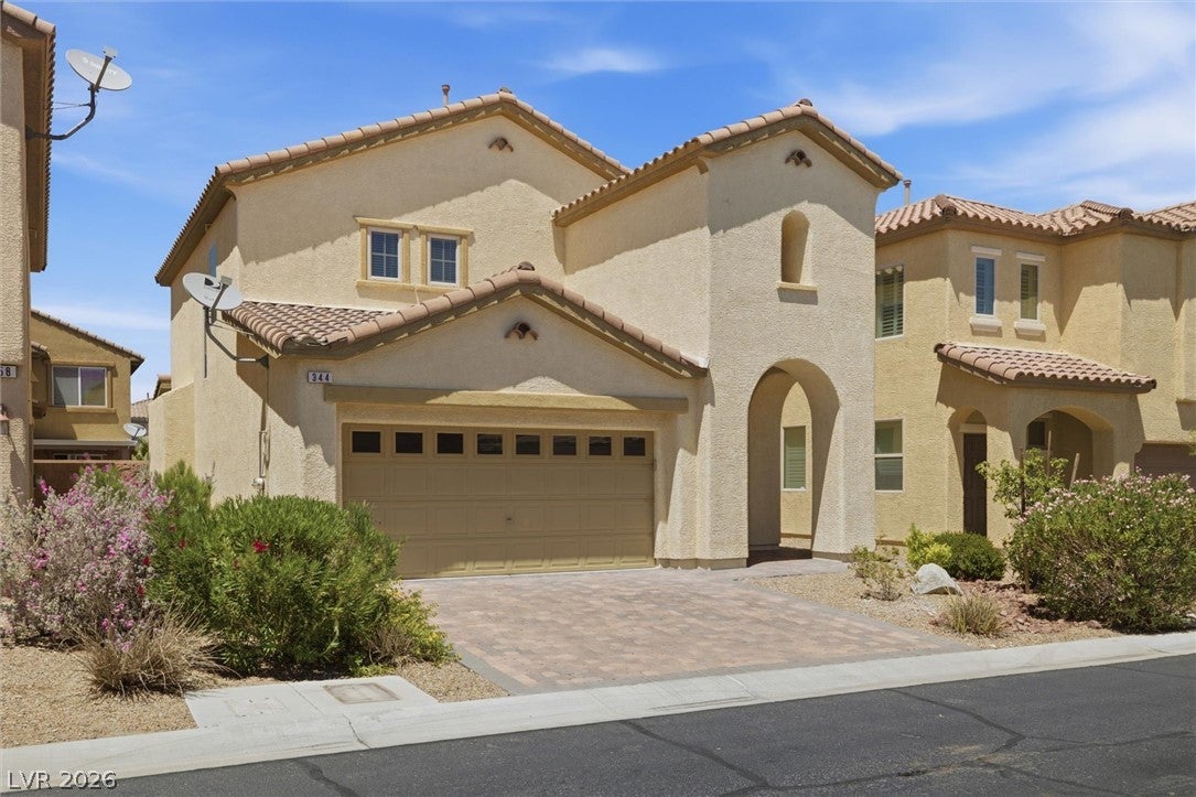 344 Botanic Gardens Dr, Las Vegas, NV 89148