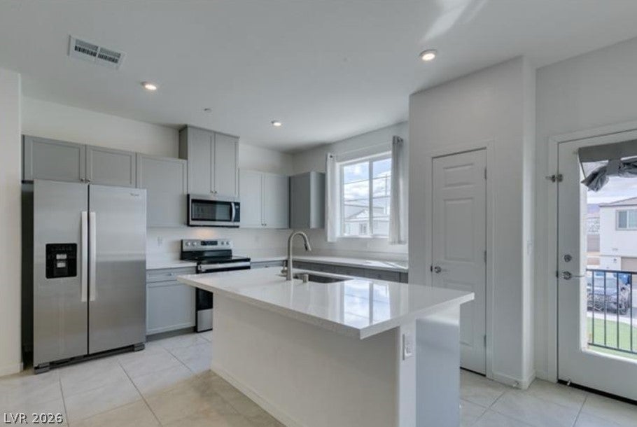 5639 Beguiling Falls St, Las Vegas, NV 89148 photo