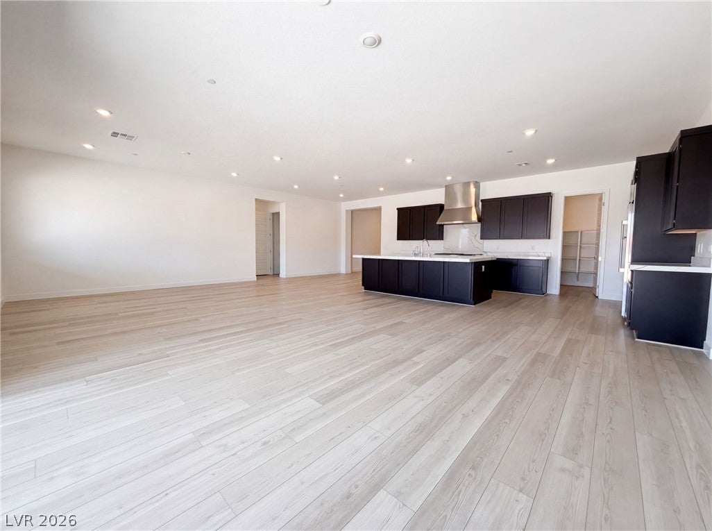 8289 Warbonnet Way, Las Vegas, NV 89113 photo