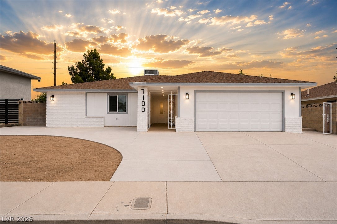 7100 Raincloud Dr, Las Vegas, NV 89145