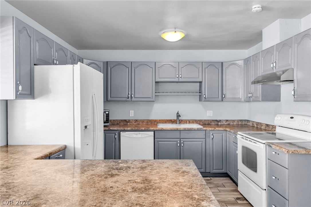 904 Rockaway St, Las Vegas, NV 89145 photo
