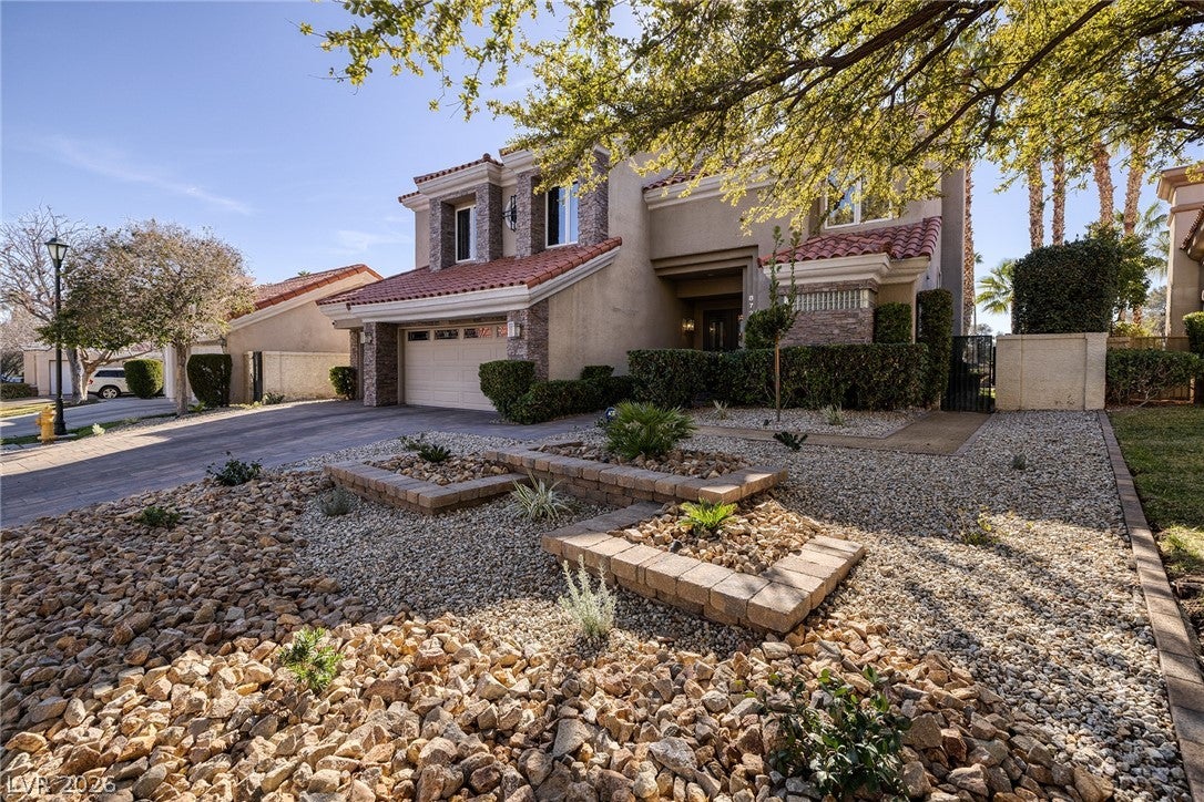 8721 Double Eagle Dr, Las Vegas, NV 89117 photo