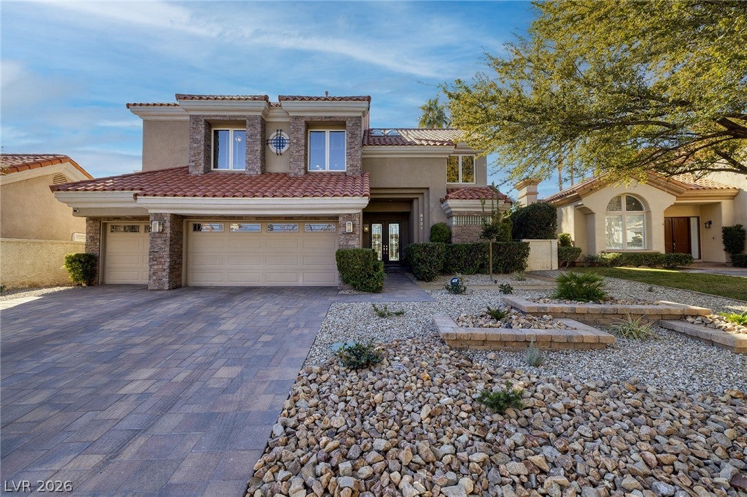 8721 Double Eagle Dr, Las Vegas, NV 89117