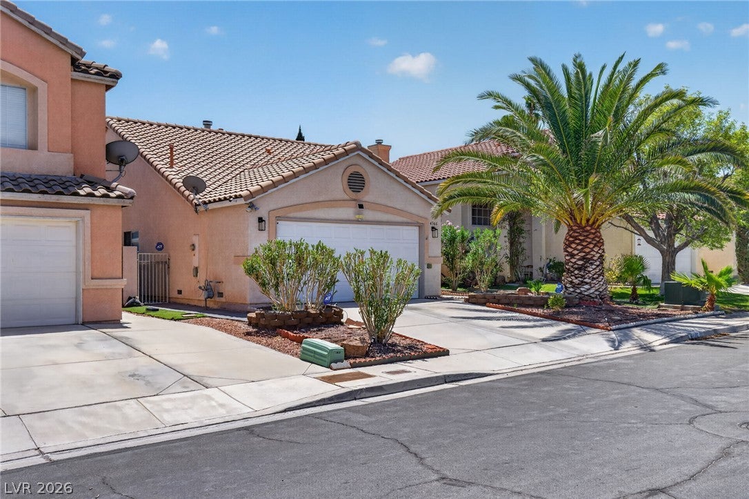 4566 New Dupell Way, Las Vegas, NV 89147 photo