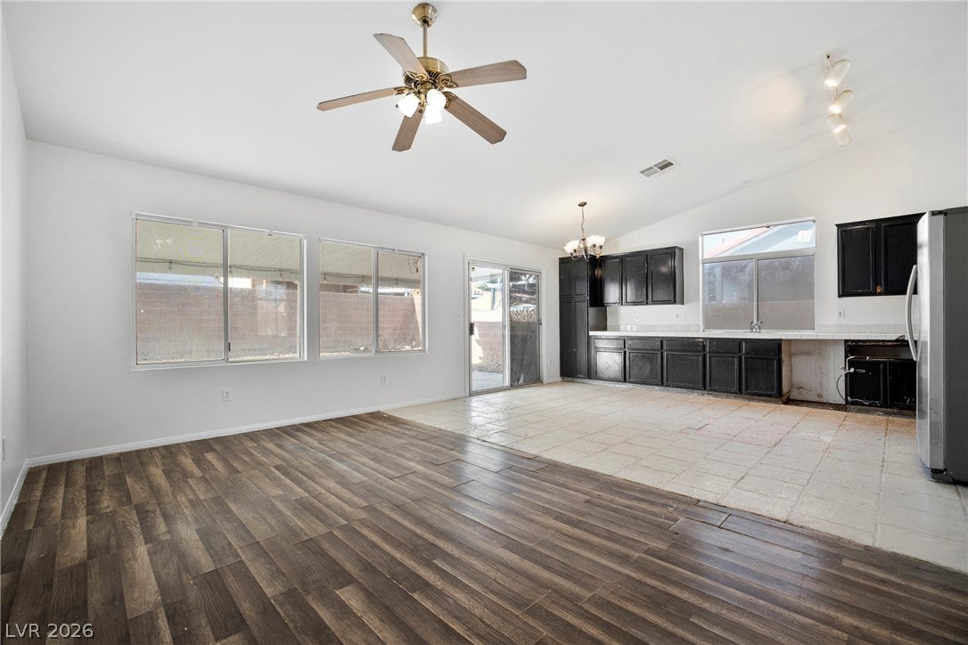 6525 Begonia Bay Ave, Las Vegas, NV 89142 photo