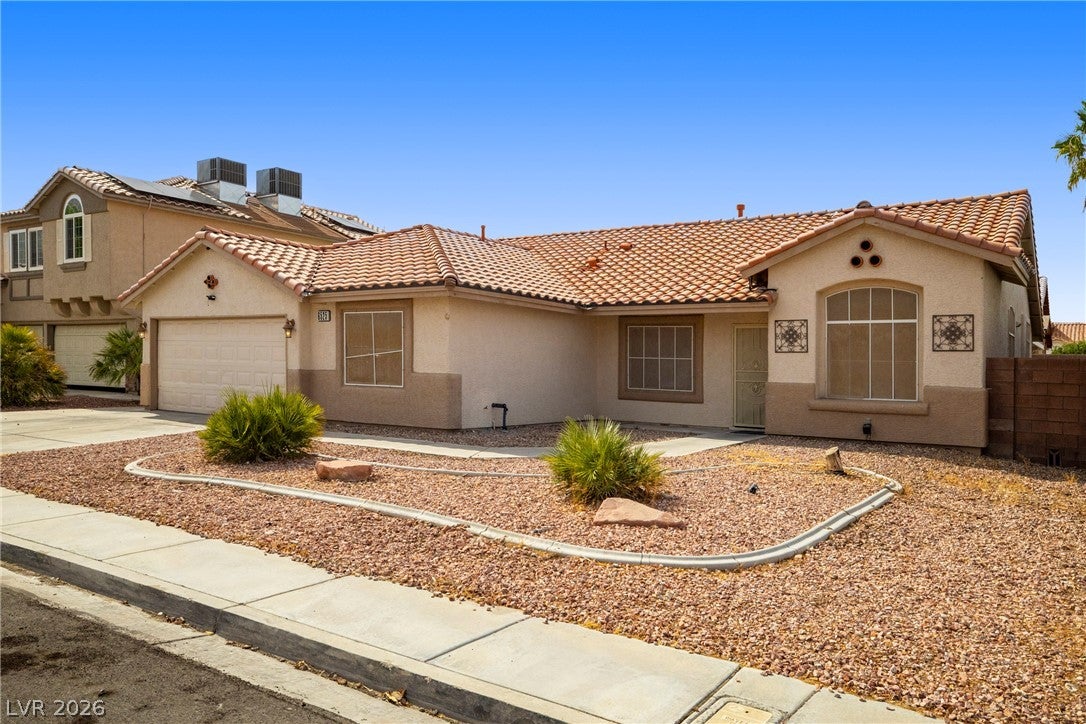 6525 Begonia Bay Ave, Las Vegas, NV 89142 photo