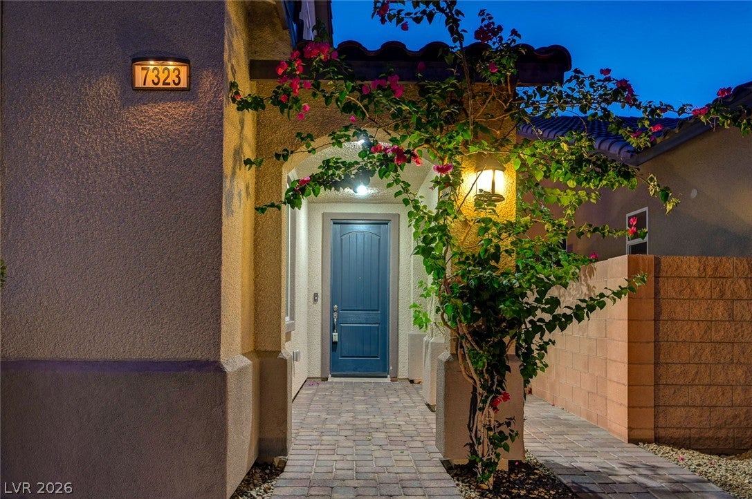 7323 Durand Park St, Las Vegas, NV 89166 photo