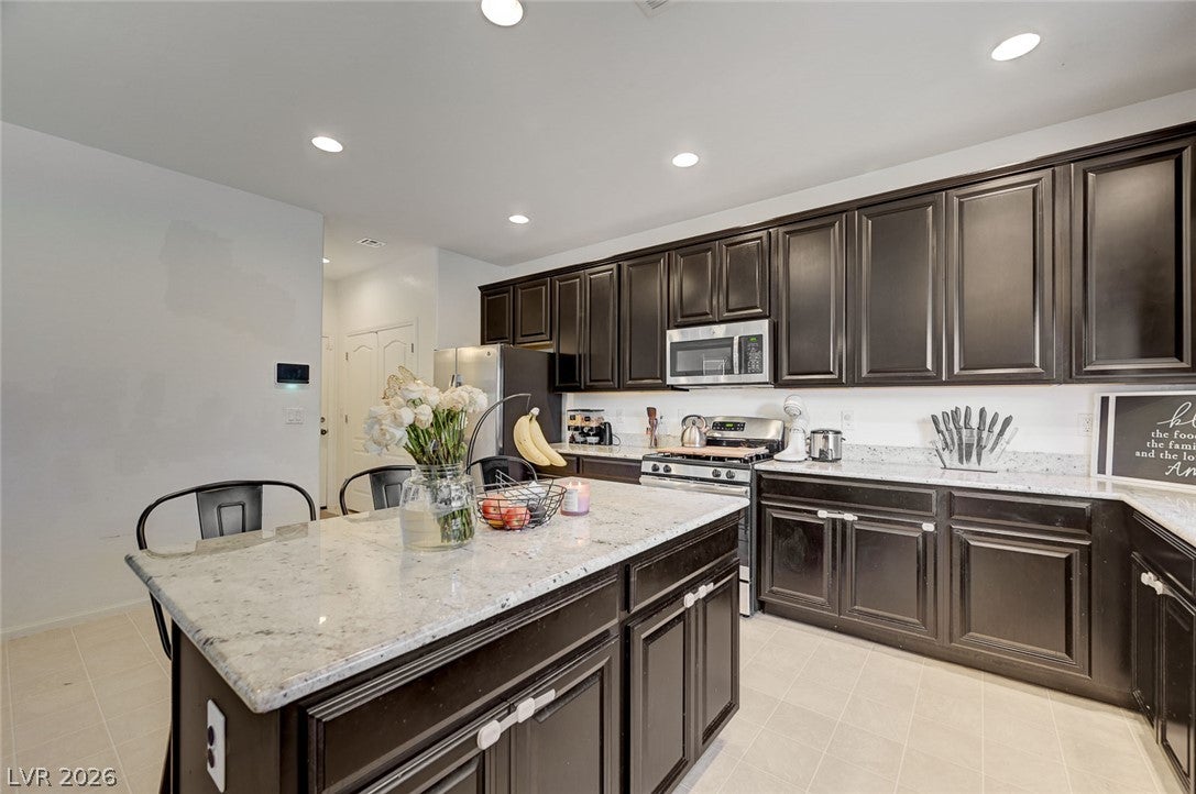 6580 Pine Hall Ave, Las Vegas, NV 89122 photo