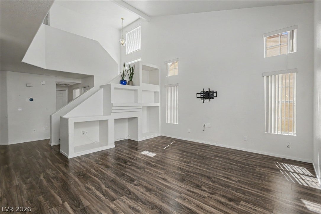 8216 Hollister Ave, Las Vegas, NV 89131 photo