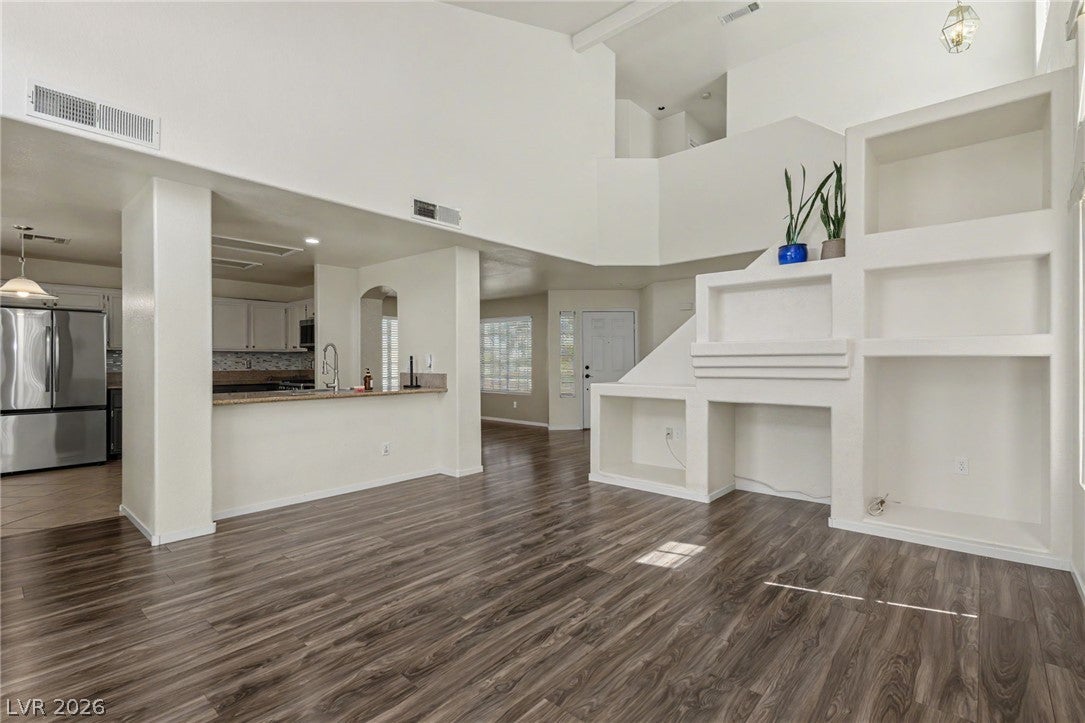 8216 Hollister Ave, Las Vegas, NV 89131 photo