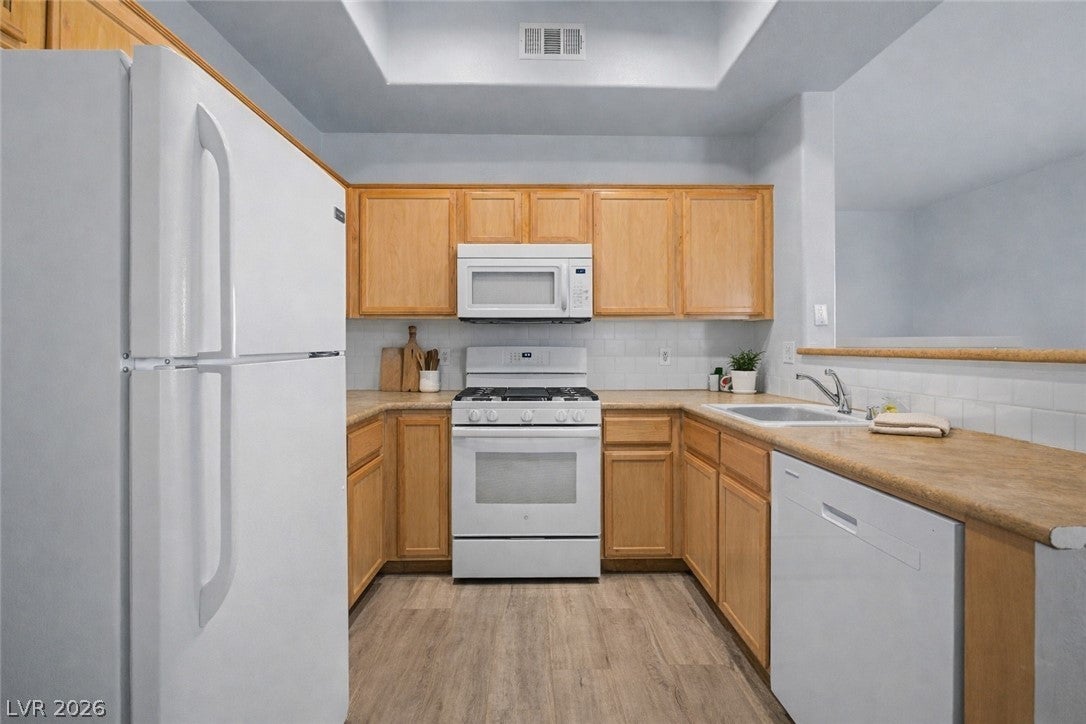 3480 Cactus Shadow St #103, Las Vegas, NV 89129 photo