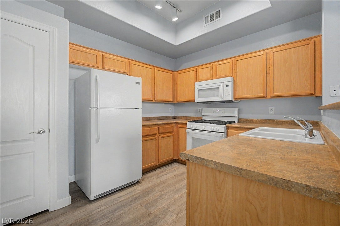 3480 Cactus Shadow St #103, Las Vegas, NV 89129 photo