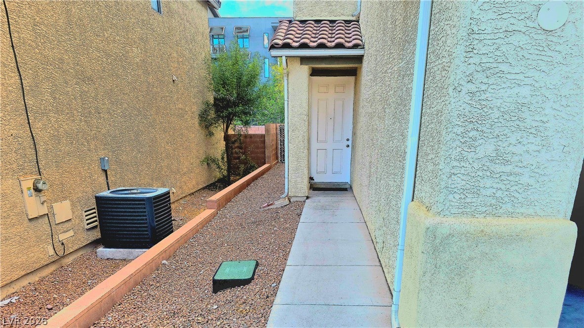 9045 Spirit Canyon Ave, Las Vegas, NV 89149 photo