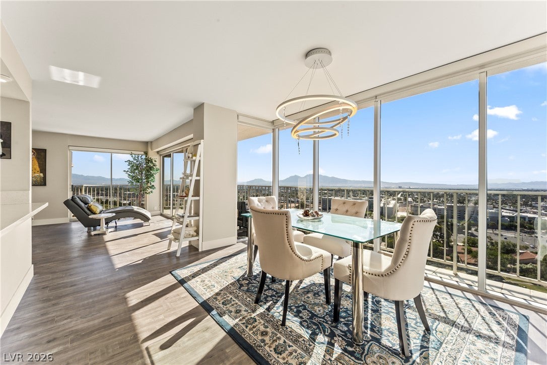 3111 Bel Air Dr, Las Vegas, NV 89109