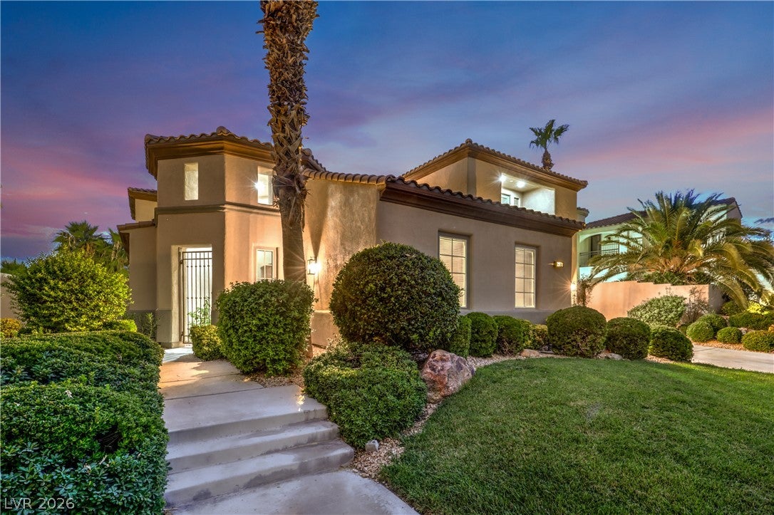 2571 Red Spring Dr, Las Vegas, NV 89135