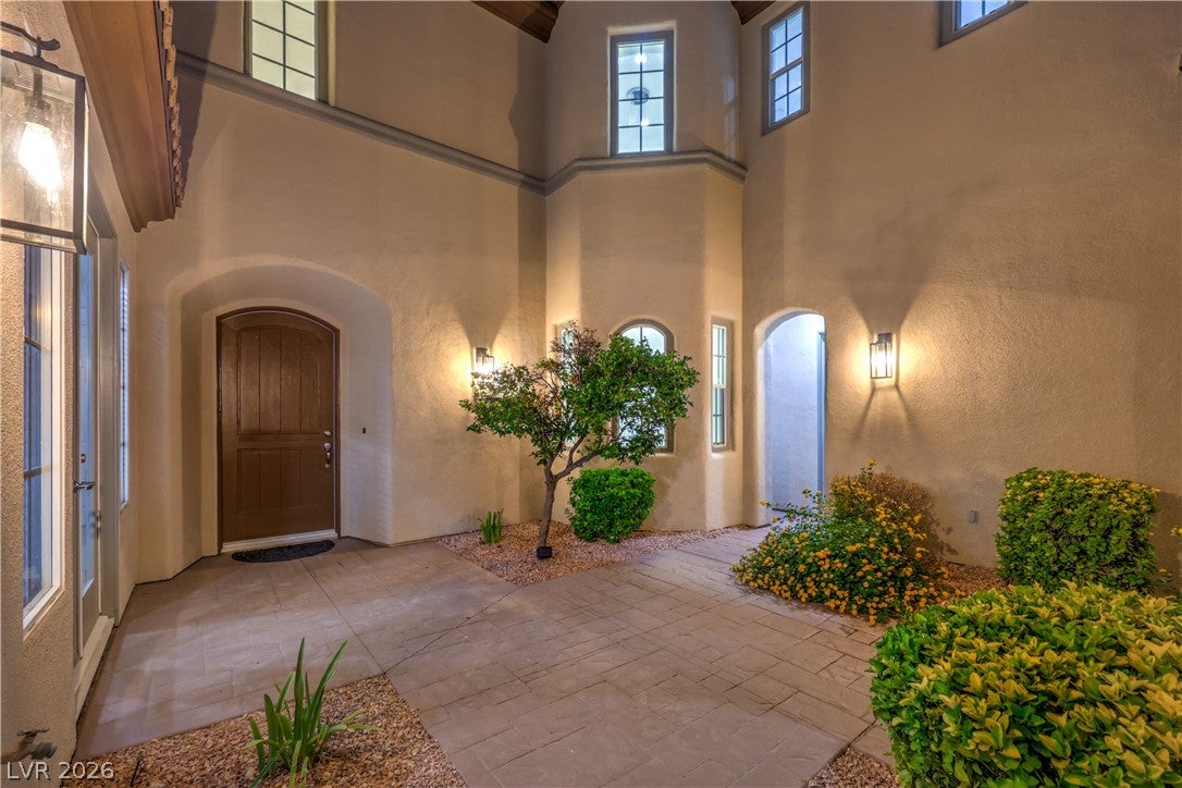2571 Red Spring Dr, Las Vegas, NV 89135 photo