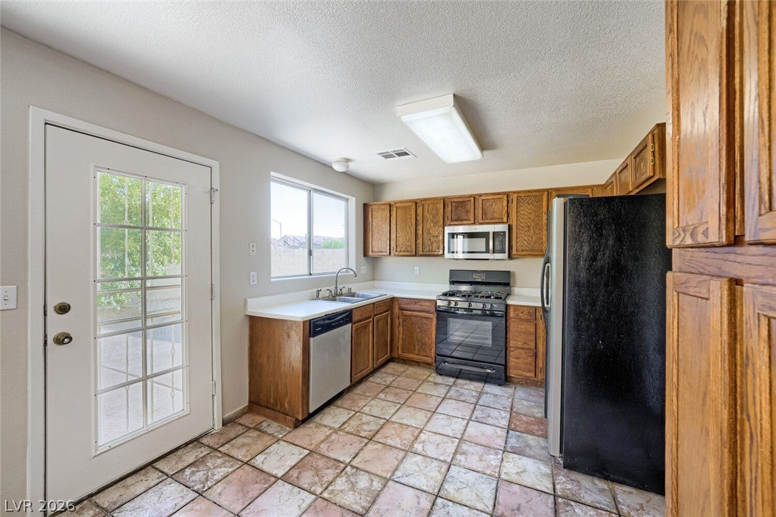 9304 Chilly Pond Ave, Las Vegas, NV 89129 photo