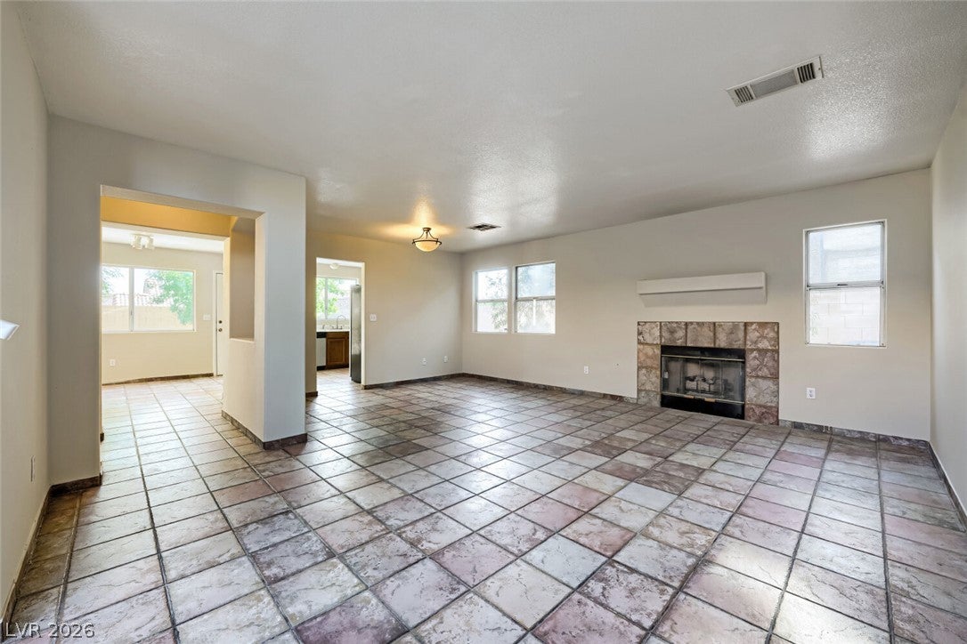9304 Chilly Pond Ave, Las Vegas, NV 89129 photo