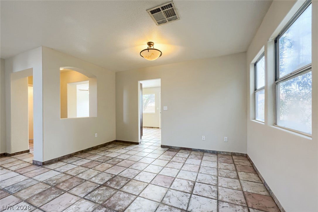 9304 Chilly Pond Ave, Las Vegas, NV 89129 photo