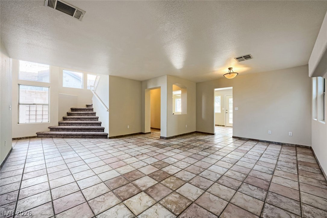 9304 Chilly Pond Ave, Las Vegas, NV 89129 photo