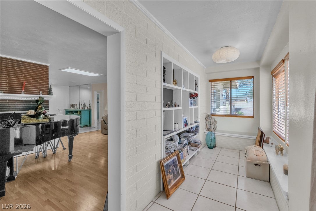 1567 Shadow Mountain Pl, Las Vegas, NV 89108 photo