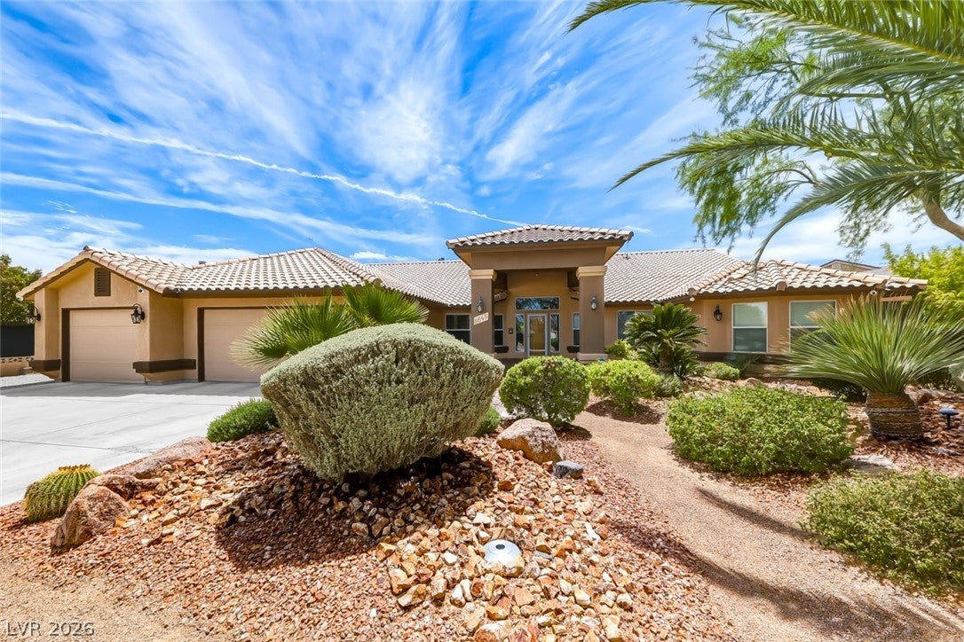 8645 Bright Angel Way, Las Vegas, NV 89149