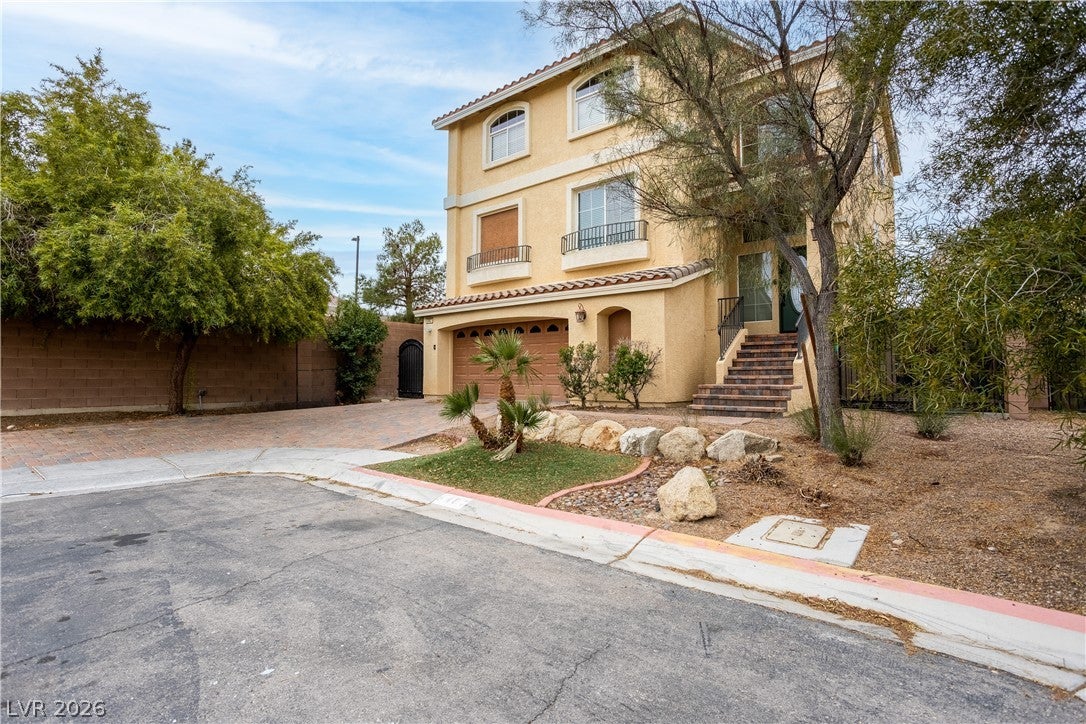 8467 E Bismark Sapphire St, Las Vegas, NV 89139 photo