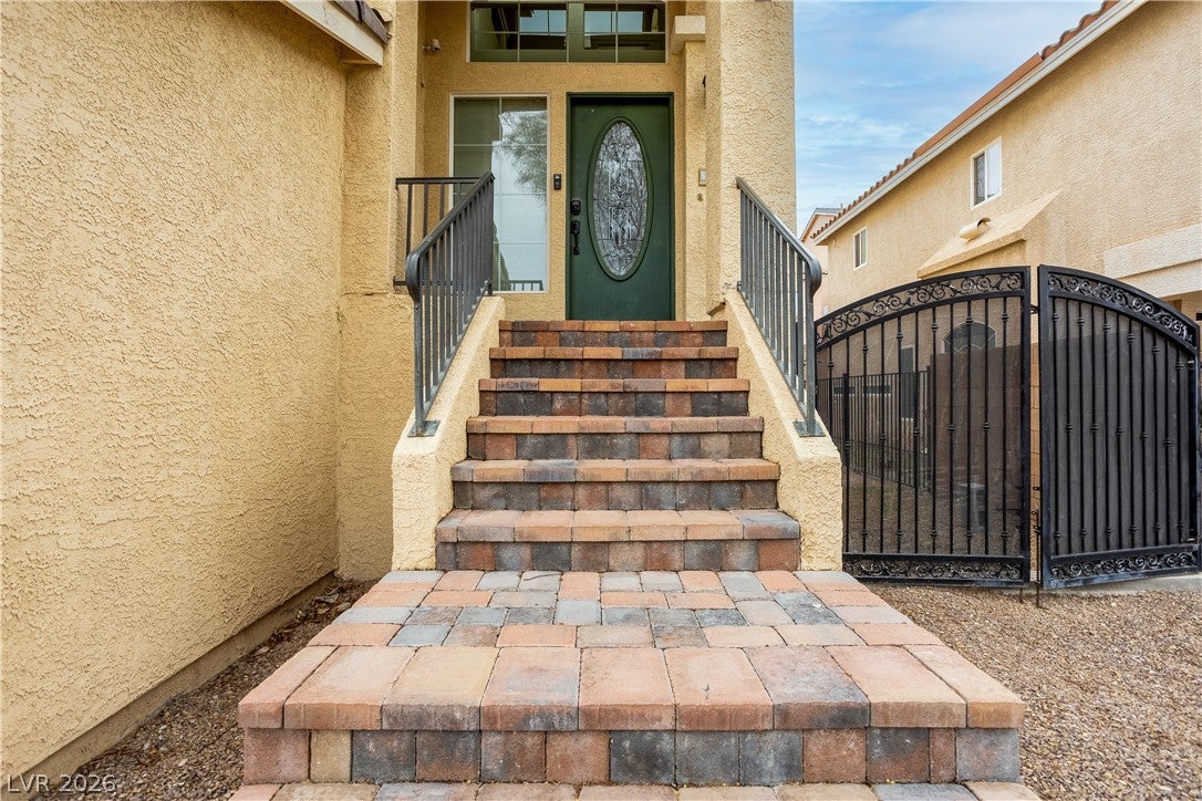 8467 E Bismark Sapphire St, Las Vegas, NV 89139 photo