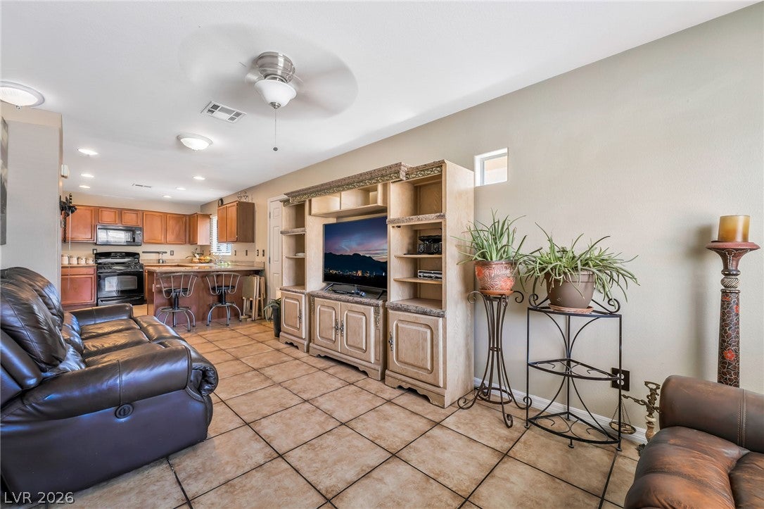 5292 Floralita St, Las Vegas, NV 89122 photo