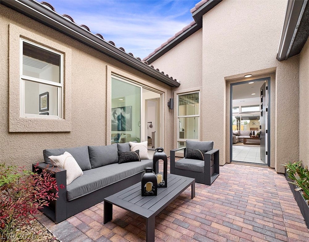10301 Grey Poplar Ct, Las Vegas, NV 89166 photo