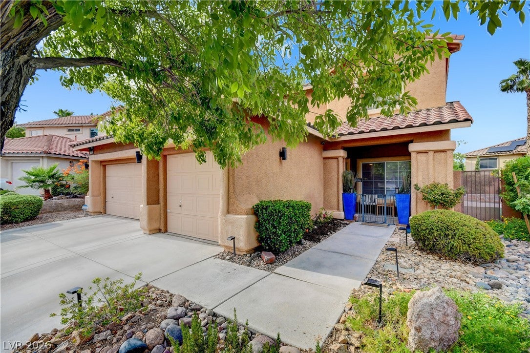 10612 Royal Willow Pl, Las Vegas, NV 89144 photo