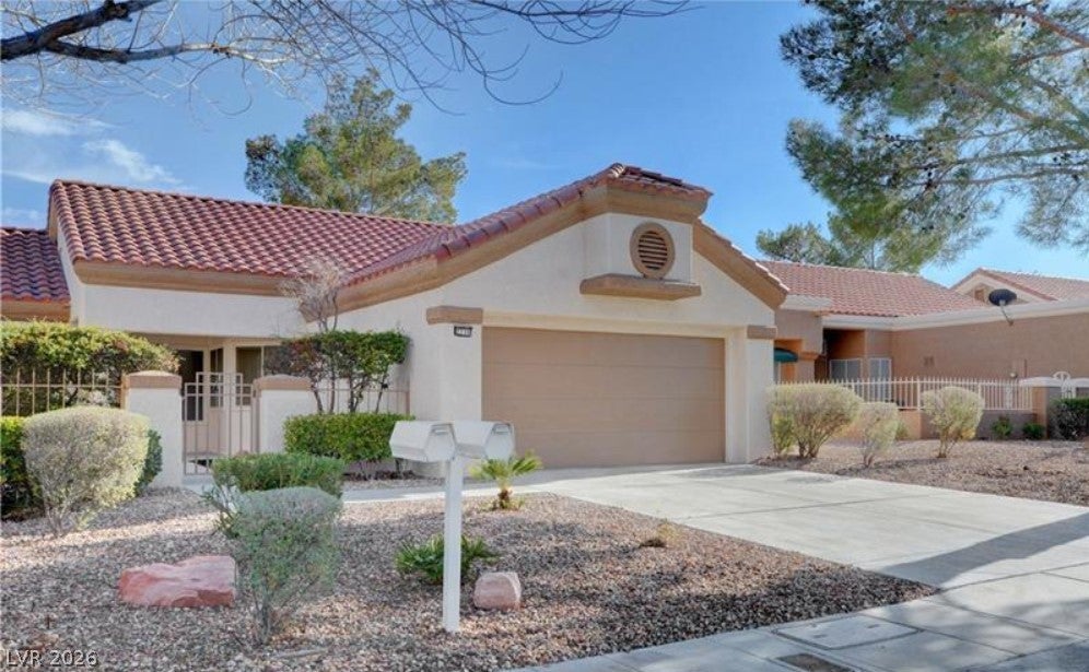2716 Showcase Dr, Las Vegas, NV 89134