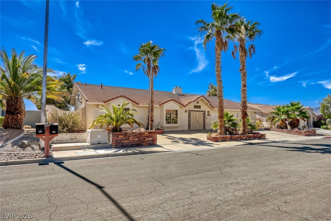 1020 Hollyhock Dr, Henderson, NV 89011 photo