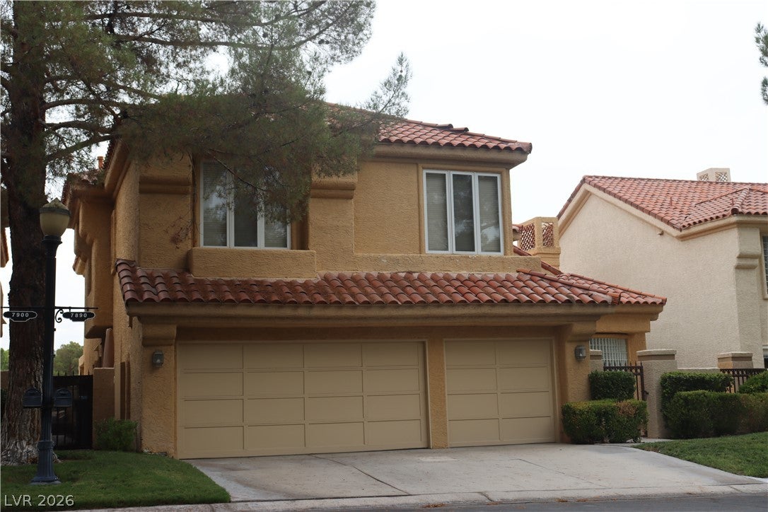 7890 Castle Pines Ave, Las Vegas, NV 89113 photo
