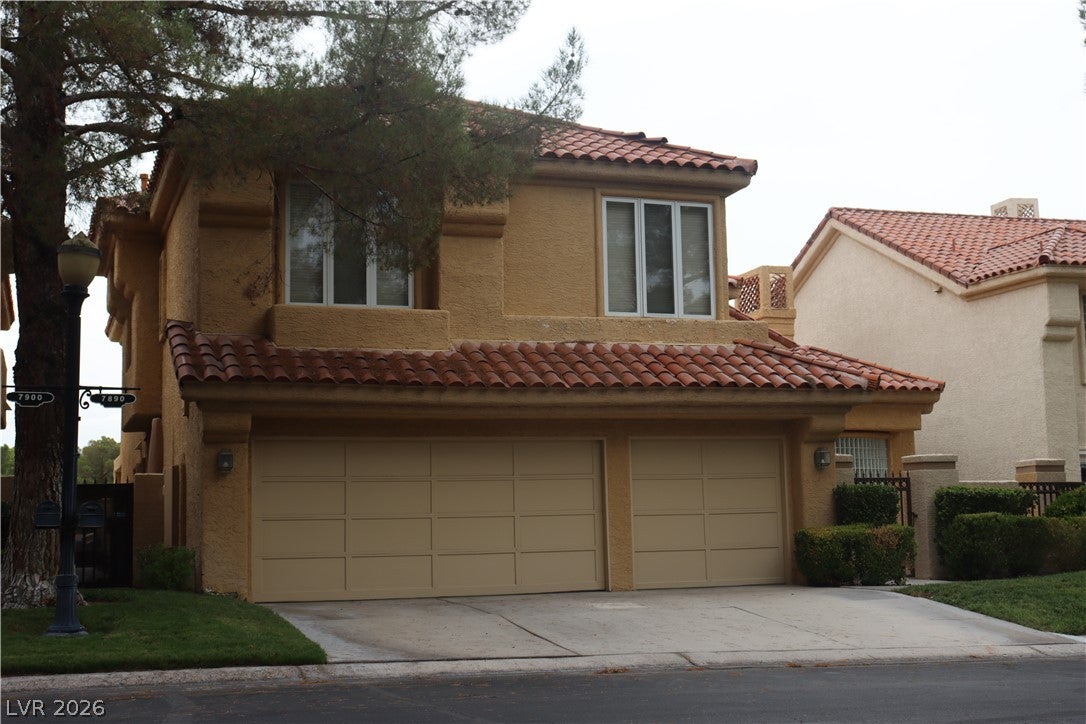 7890 Castle Pines Ave, Las Vegas, NV 89113 photo