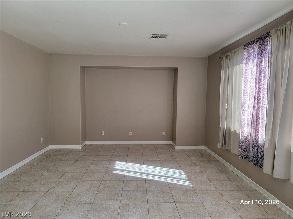 7946 Skyline View Ct, Las Vegas, NV 89113 photo