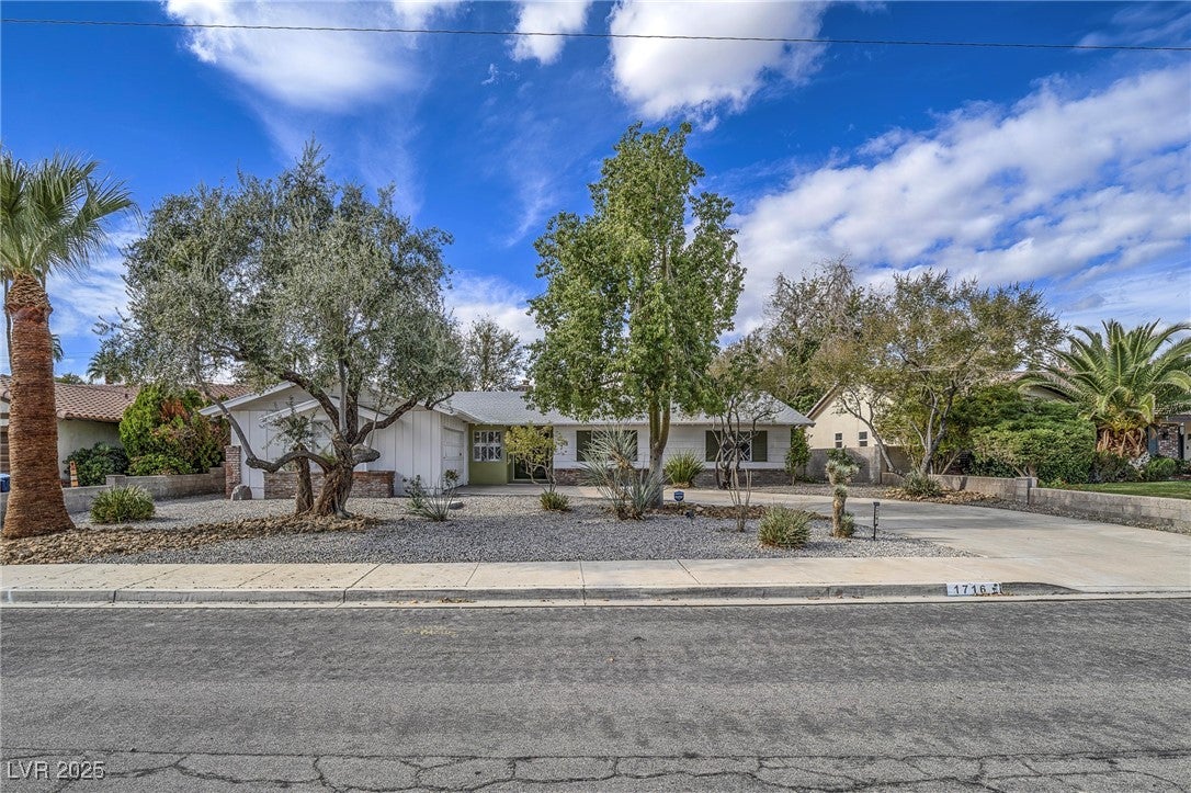 1716 Chapman Dr, Las Vegas, NV 89104