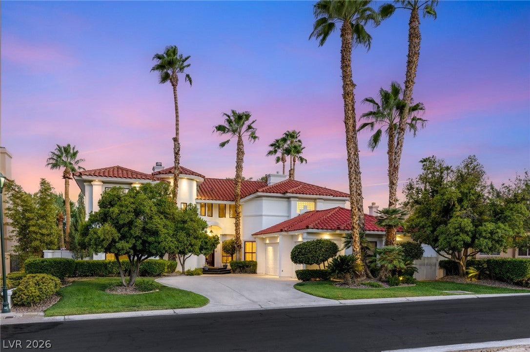 8901 Robinson Ridge Dr, Las Vegas, NV 89117