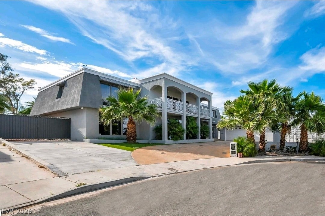 1400 Maria Elena Dr, Las Vegas, NV 89104