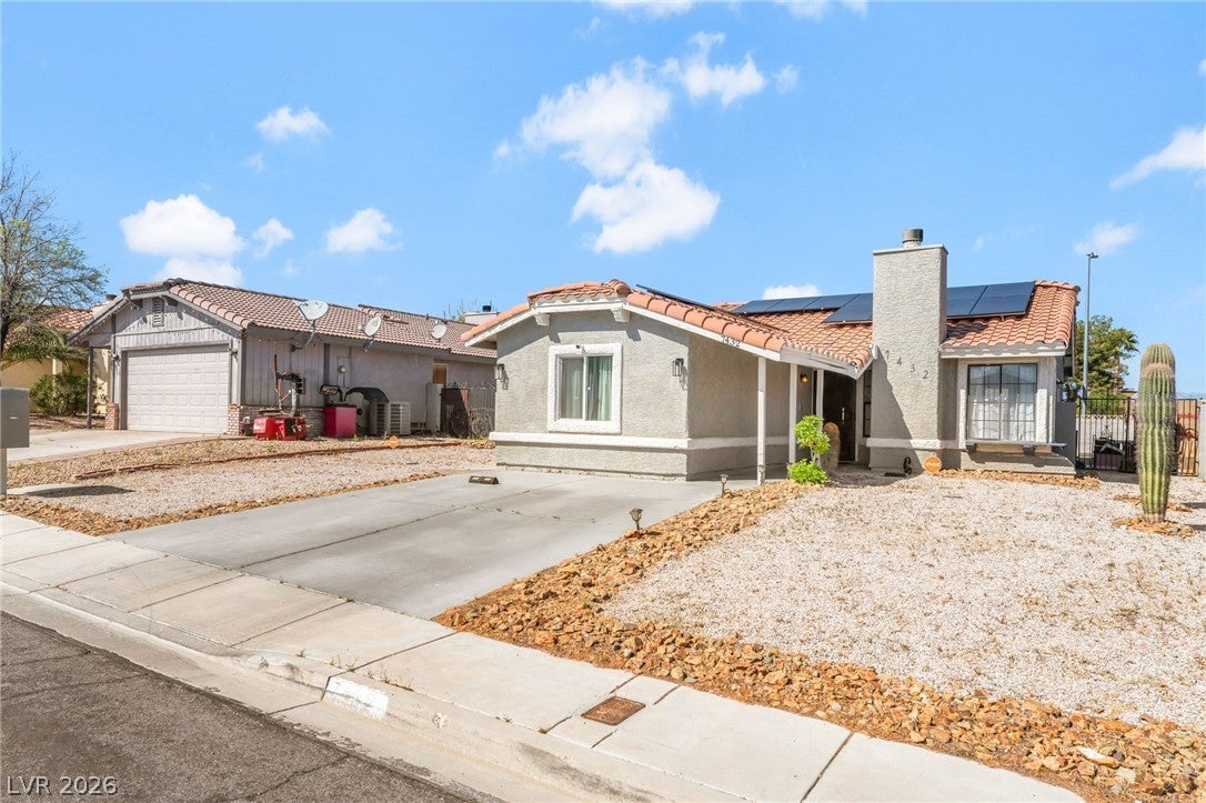 7432 Saybrook Point Dr, Las Vegas, NV 89128