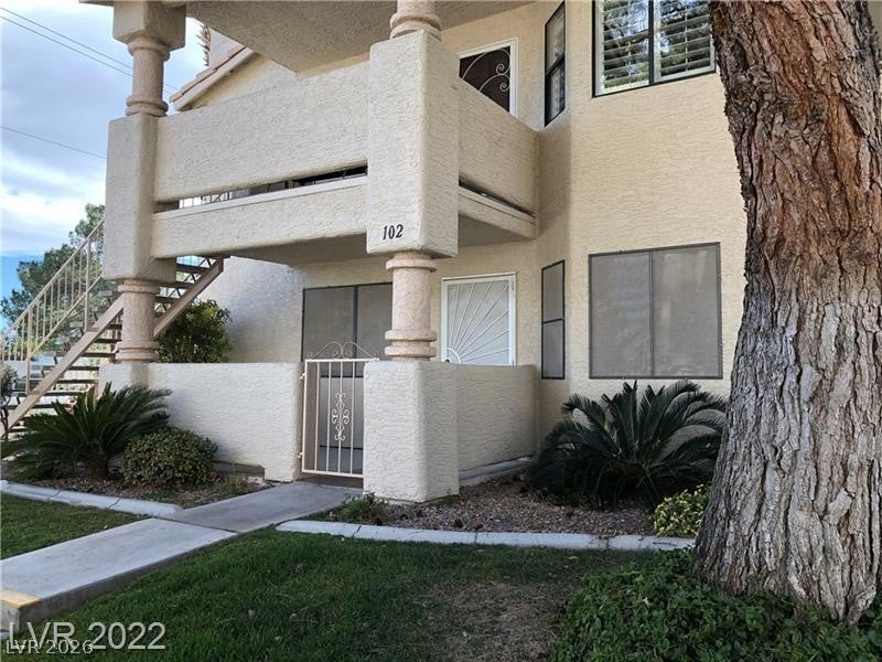 1105 Sulphur Spring Ln, Las Vegas, NV 89128