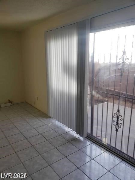 3435 Villa Knolls South Dr, Las Vegas, NV 89120 photo