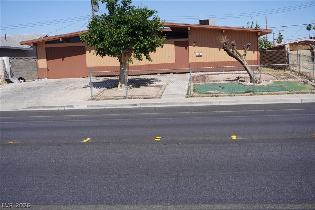 2212 Revere St, North Las Vegas, NV 89030