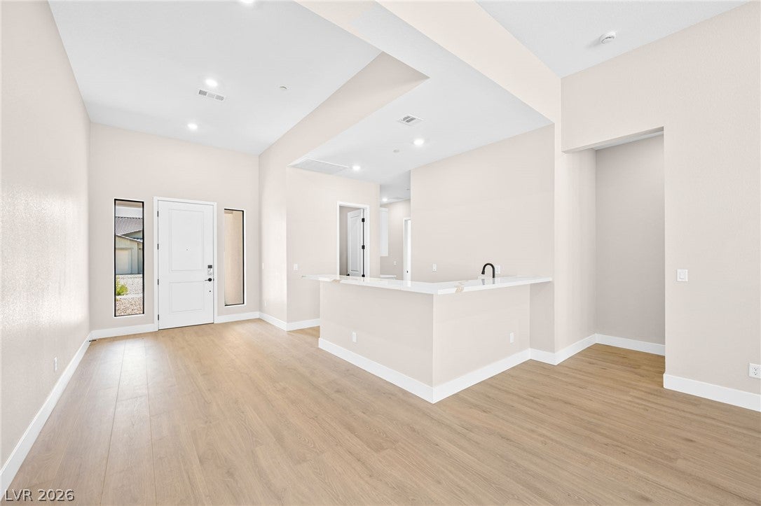 525 Stowell Ave, Las Vegas, NV 89138 photo