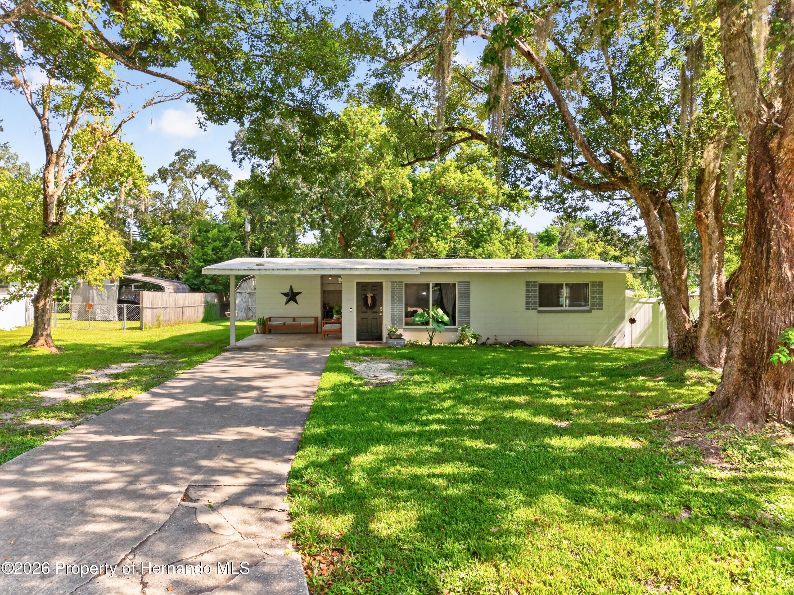 210 Peak St, Brooksville, FL 34601 photo