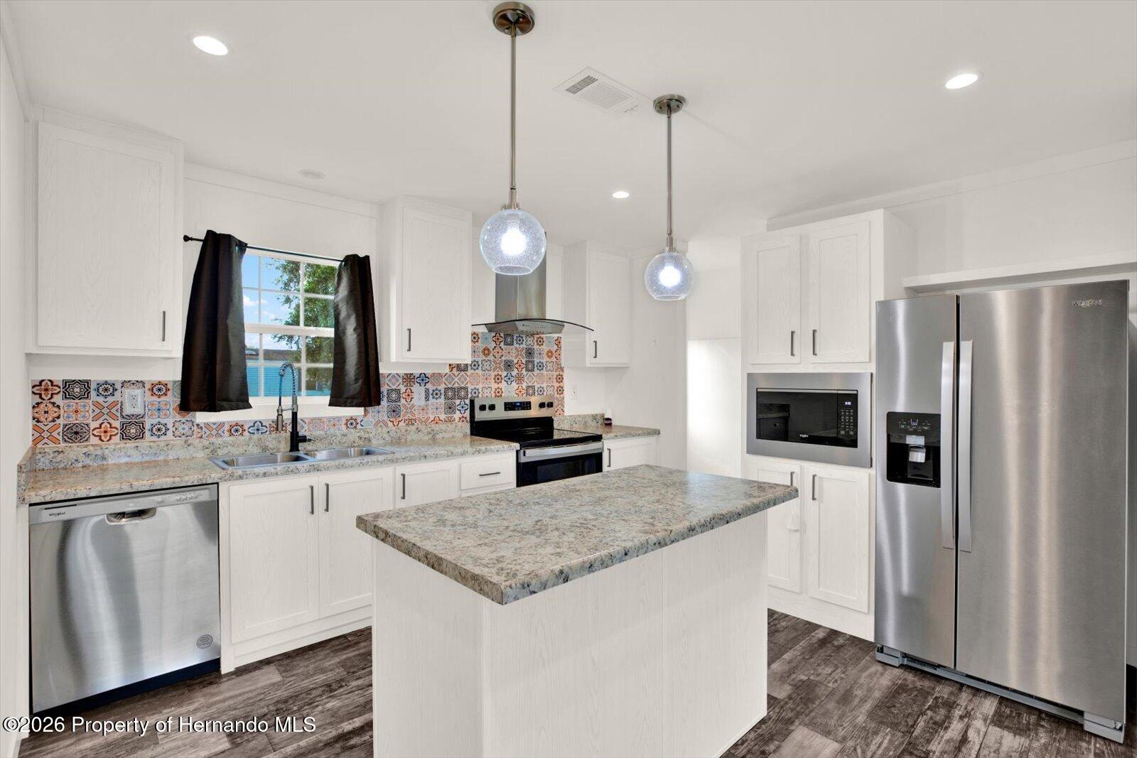 16066 Narrow St, Brooksville, FL 34604 photo