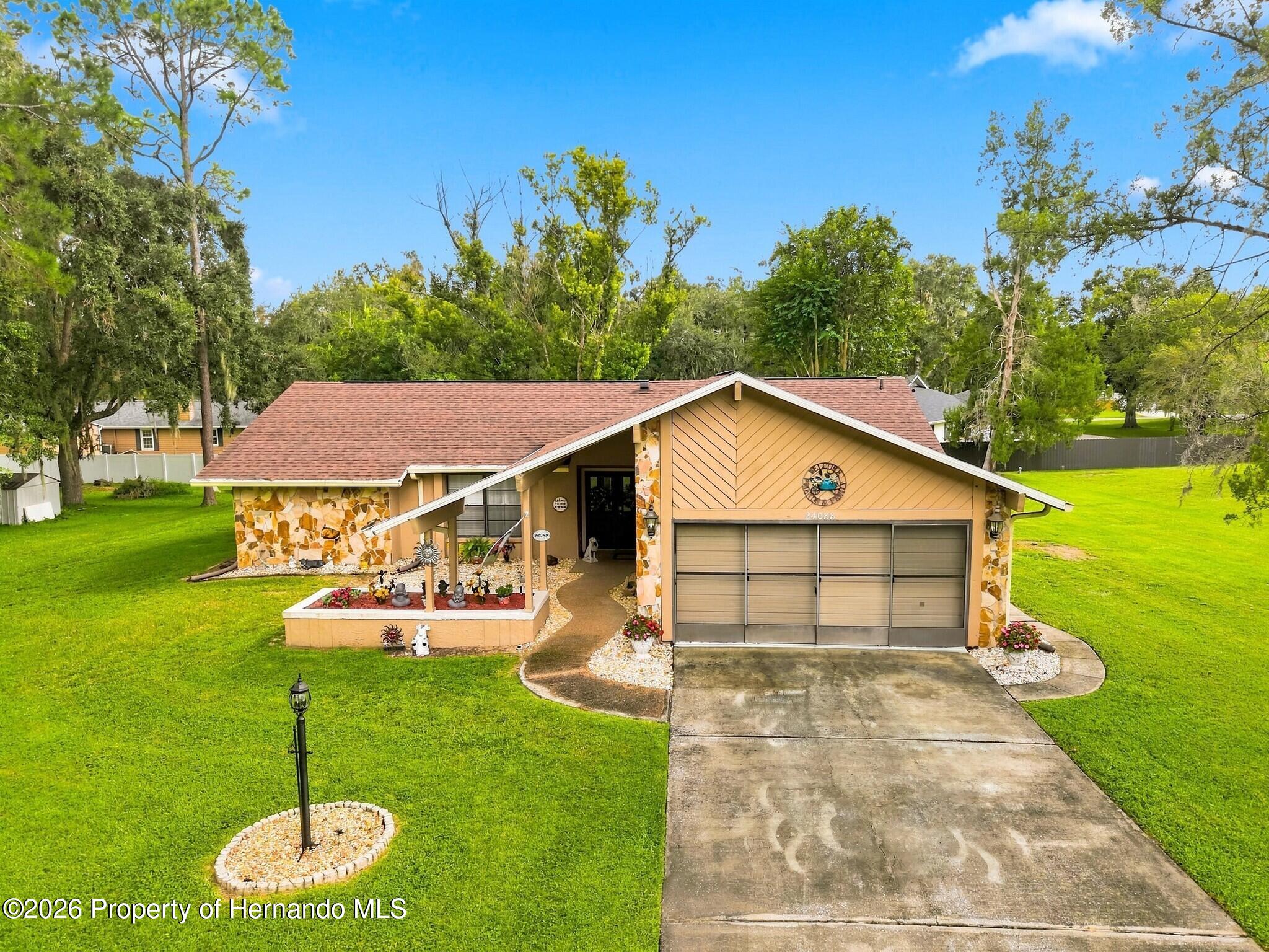 24088 Eppley Dr, Brooksville, FL 34601