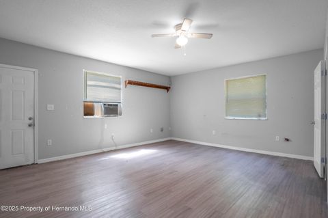 Single Family Residence in Brooksville FL 7211 Sunnyside Drive 15.jpg