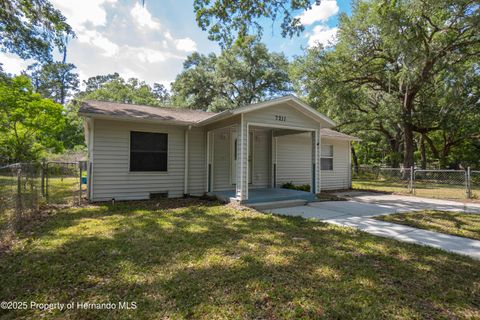 Single Family Residence in Brooksville FL 7211 Sunnyside Drive 3.jpg
