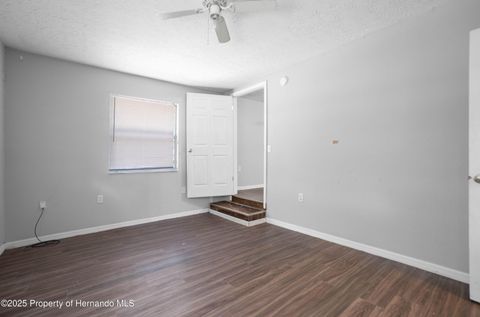 Single Family Residence in Brooksville FL 7211 Sunnyside Drive 13.jpg